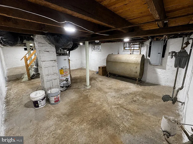 82 Central Ave — Photo 6