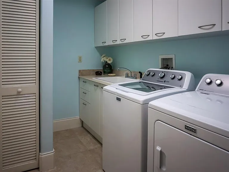 3035 Riomar St — Photo 22