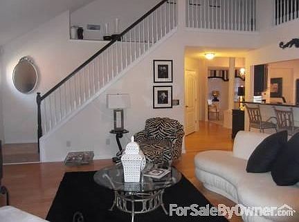 3rd image of 2812 Newtons Crest Cir