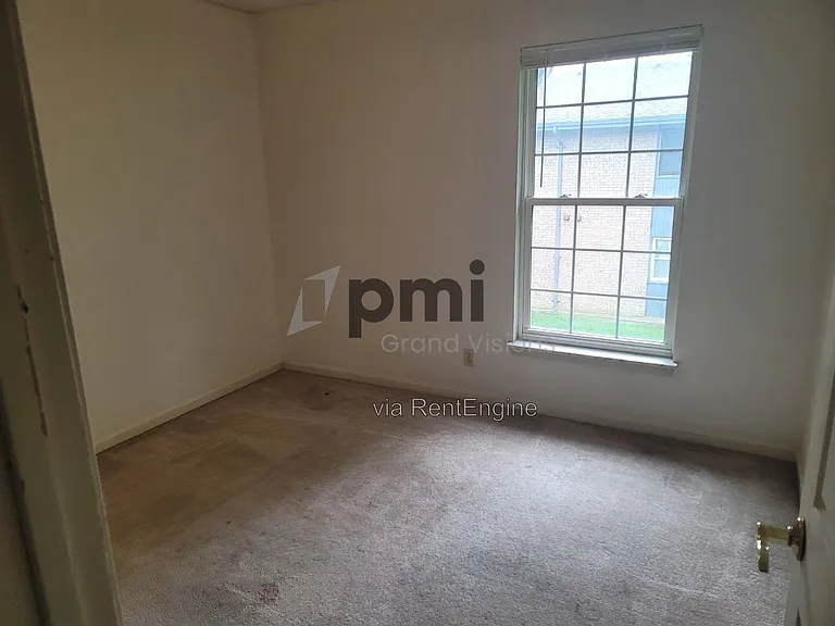 1306 Arthur Ave #9 — Photo 10