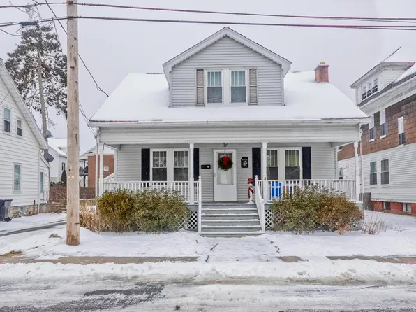 52 Belvidere Ave, Holyoke, MA 01040