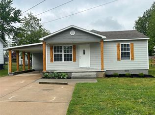2313 Perkins Dr, Poplar Bluff, MO 63901