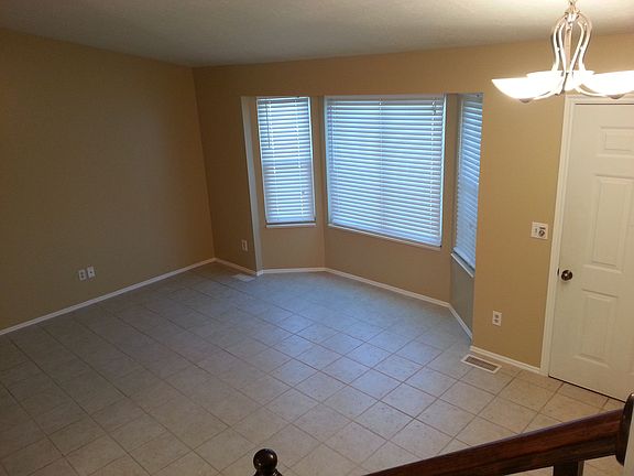 Main Entrance and Living