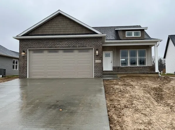 13230 Augusta National Dr, Effingham, IL 62401