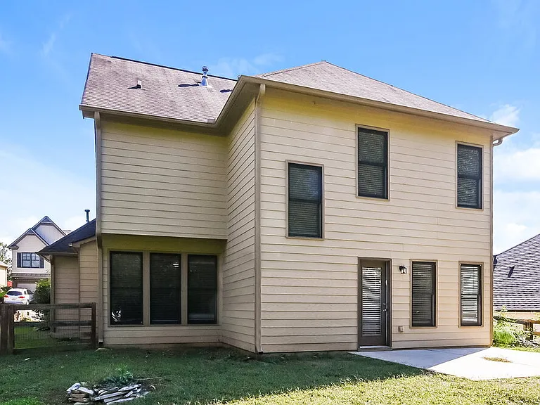 717 Midway Ave — Photo 17