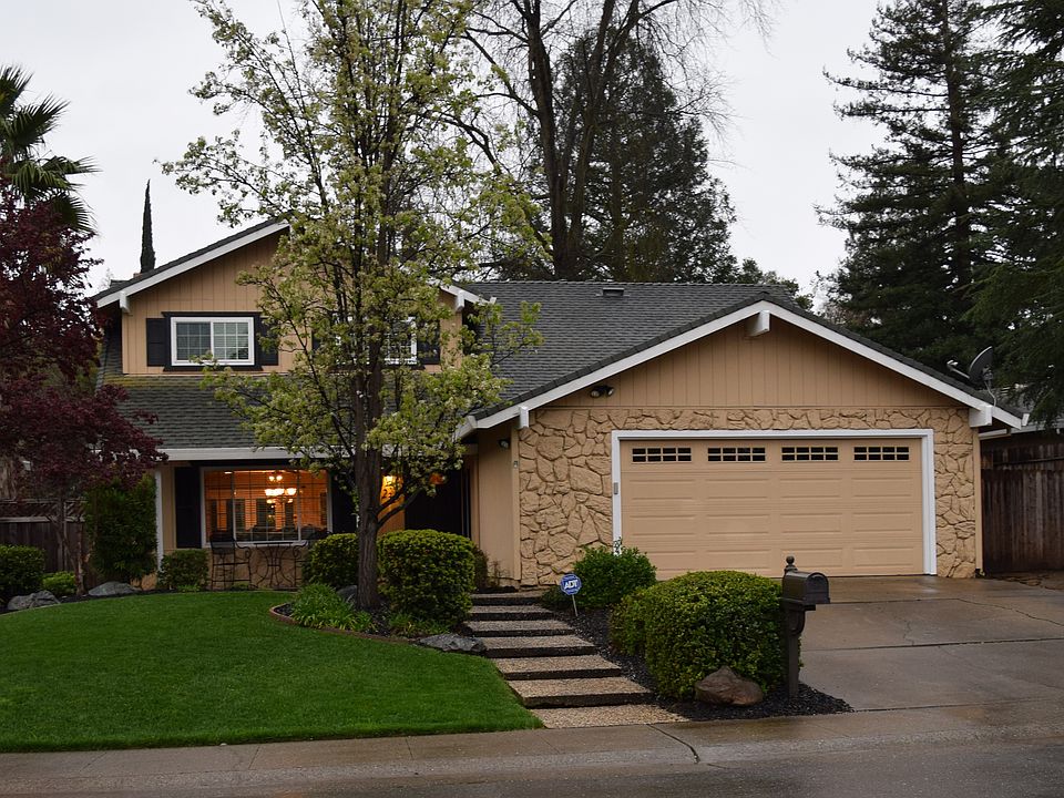 1st image of 3423 Riverdale Way