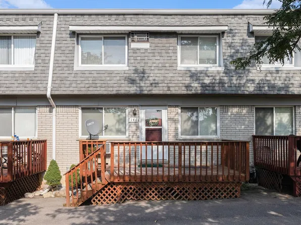 146 Ladd Rd, Walled Lake, MI 48390