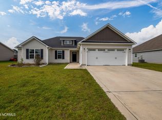707 Kiwi Stone Cir, Jacksonville, NC 28546