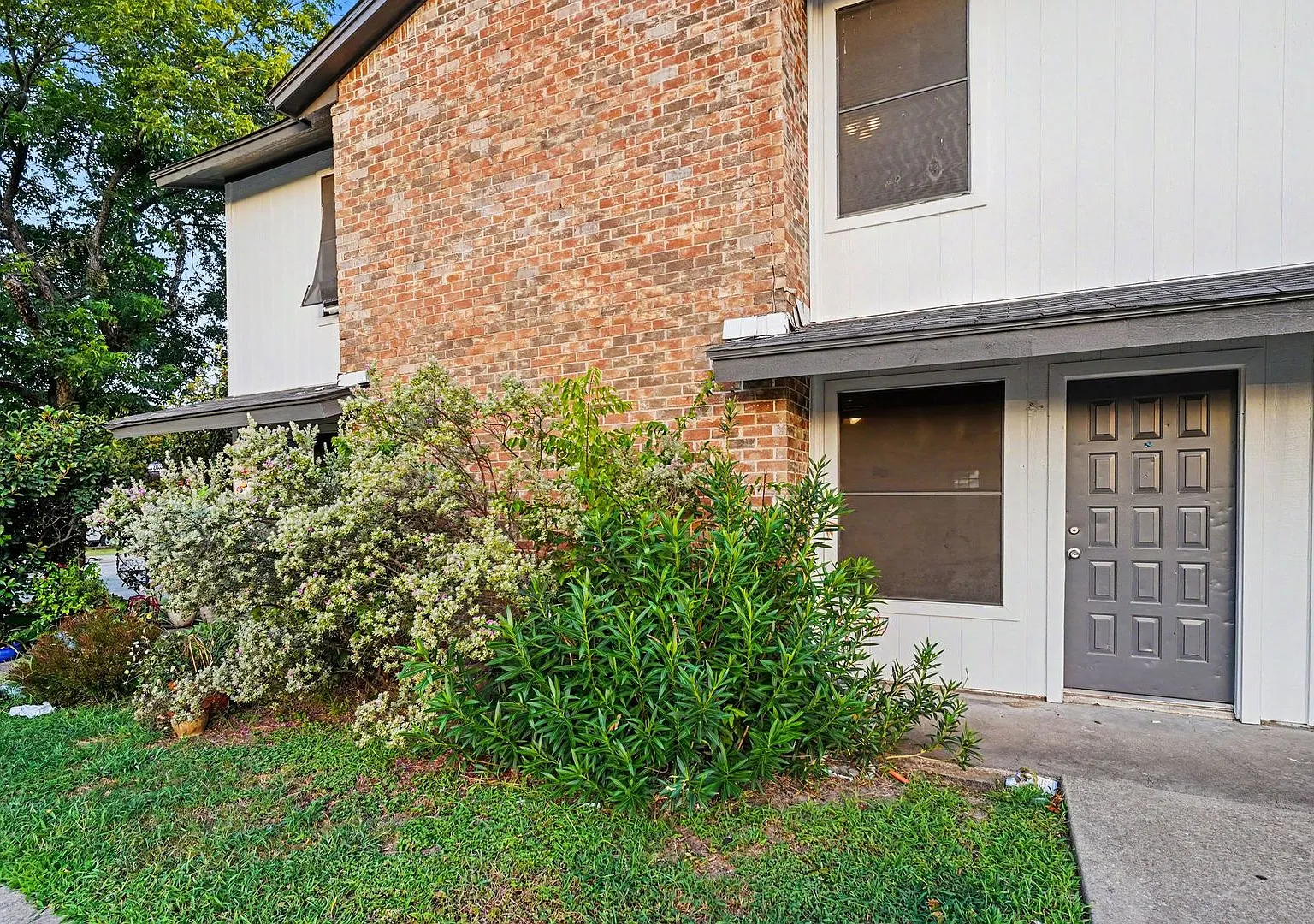 Adorable 2-1.5 apartment in Haltom City. — Photo 2