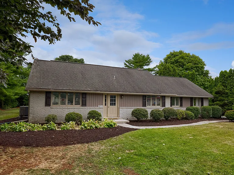 1738 W Main St #A — Photo 51