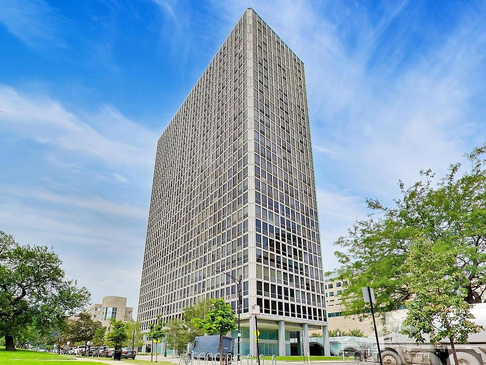 1st image of 330 W Diversey Pkwy #902-04