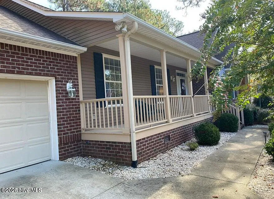 Building Photo - 45 Live Oak Ln