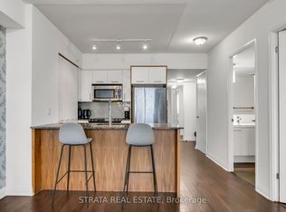 1 Valhalla Inn Rd #1210, Toronto, ON M9B1S9