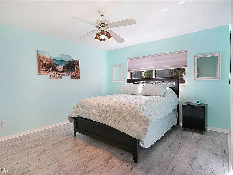 105 SW 39th Pl — Photo 12
