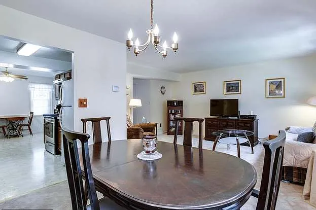 6 Honey Brook Ln — Photo 8