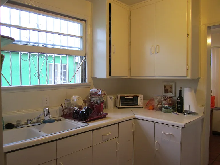 Buford Ave — Photo 17