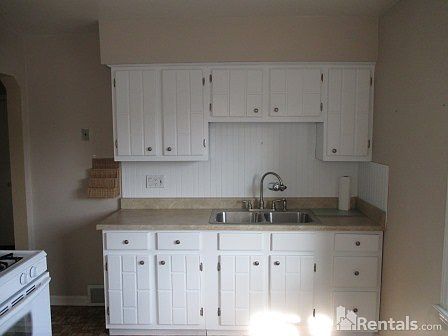 5th image of 968 E Mapledale Ave