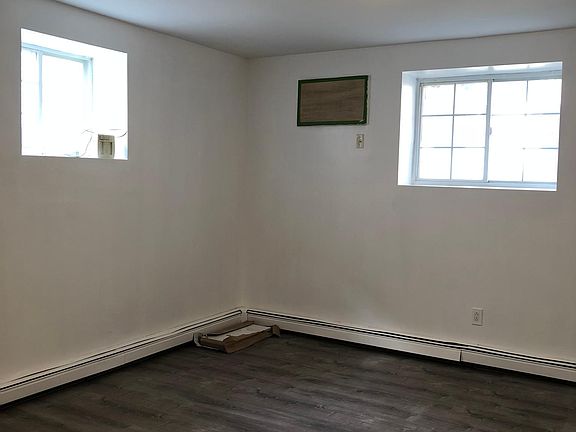 5th image of 56 Bradley Ave