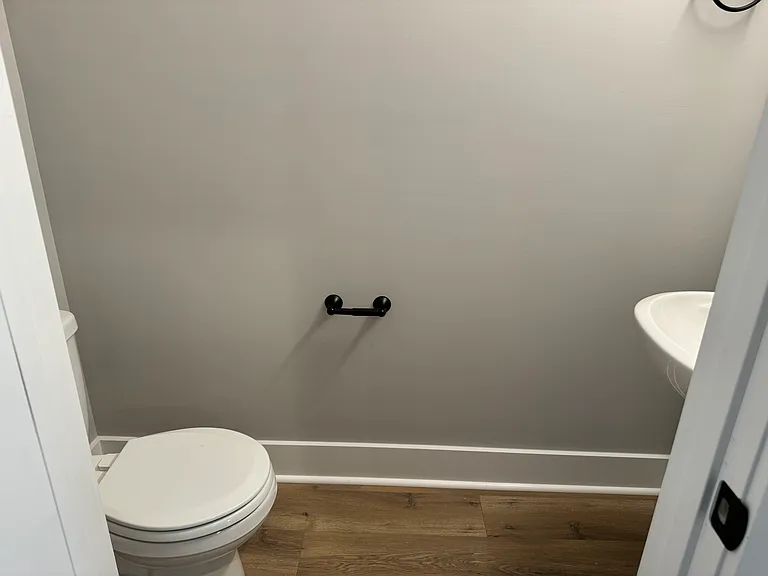 201 Jonathan Wade Cir — Photo 8