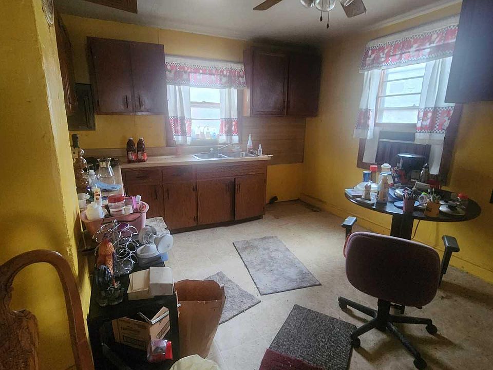2nd image of 40 Honeywood Rd