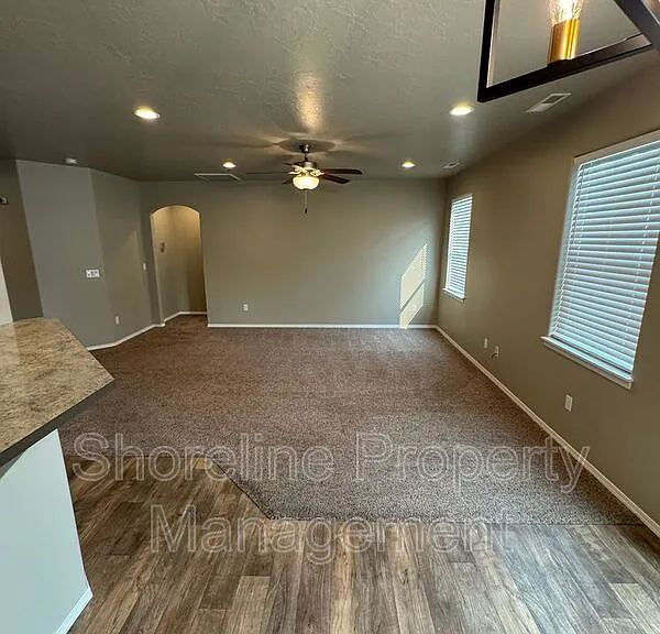 511 Diamond Lake St — Photo 73
