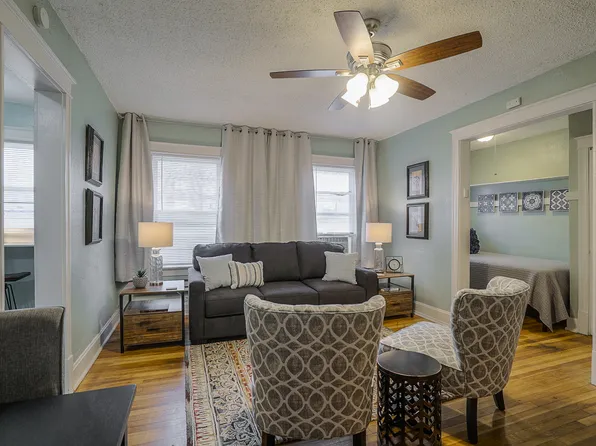 3721 Broadway Blvd #11, Kansas City, MO 64111