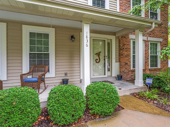3rd image of 1836 Shadywood Ct