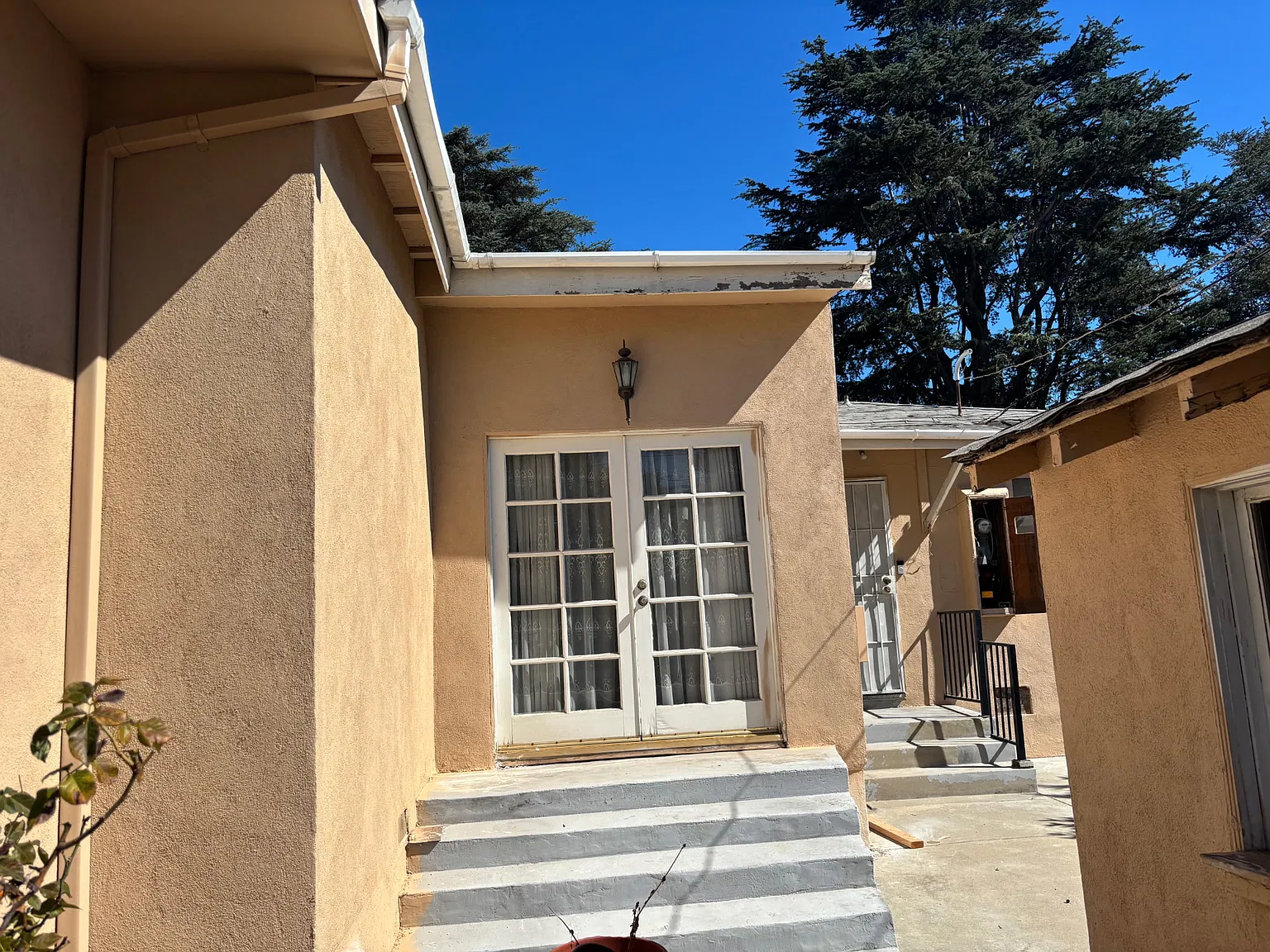3 bed, 1612 sqft, $4,100 — Photo 2