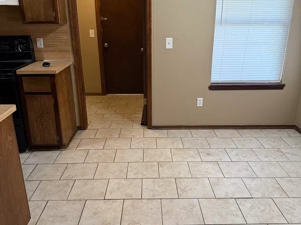 144 Barrett Pl Unit 1, Edmond, OK 73003