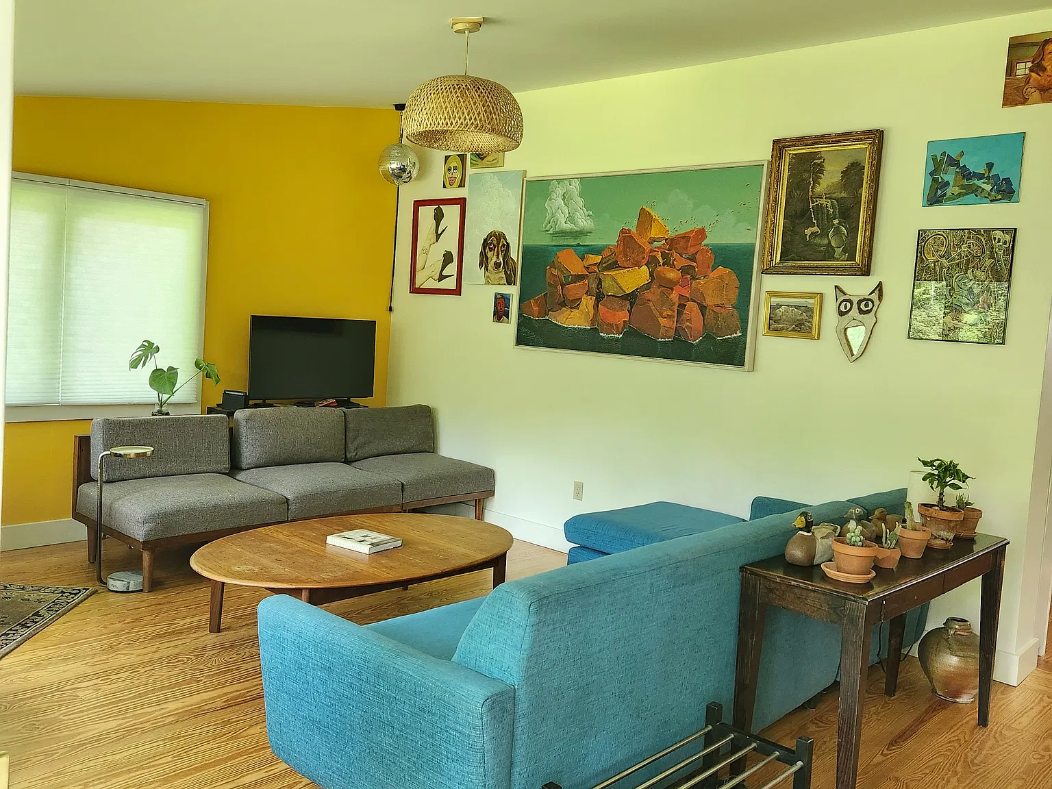 4 bed, 1572 sqft, $3,295 — Photo 3