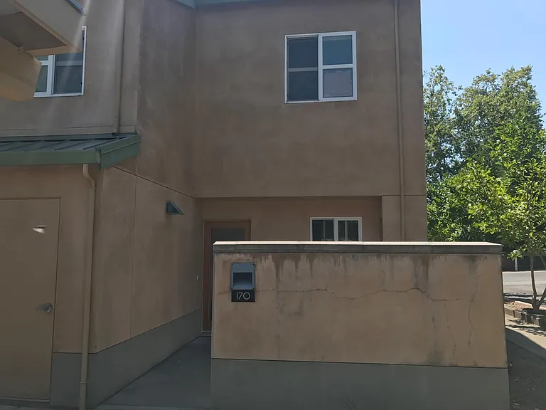 1020 Gravenstein Ave — Photo 5