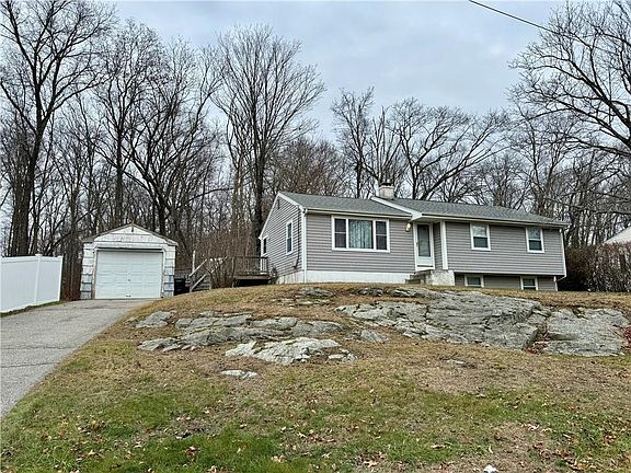 2nd image of 34 Meadowbrook Dr