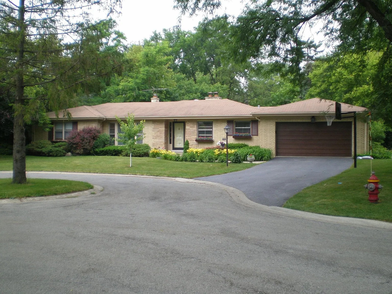 1121 Virginia Ln photo 1