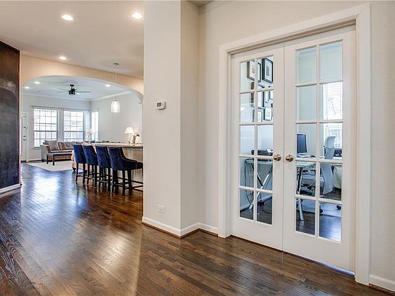 4th image of 3017 Hereford Dr