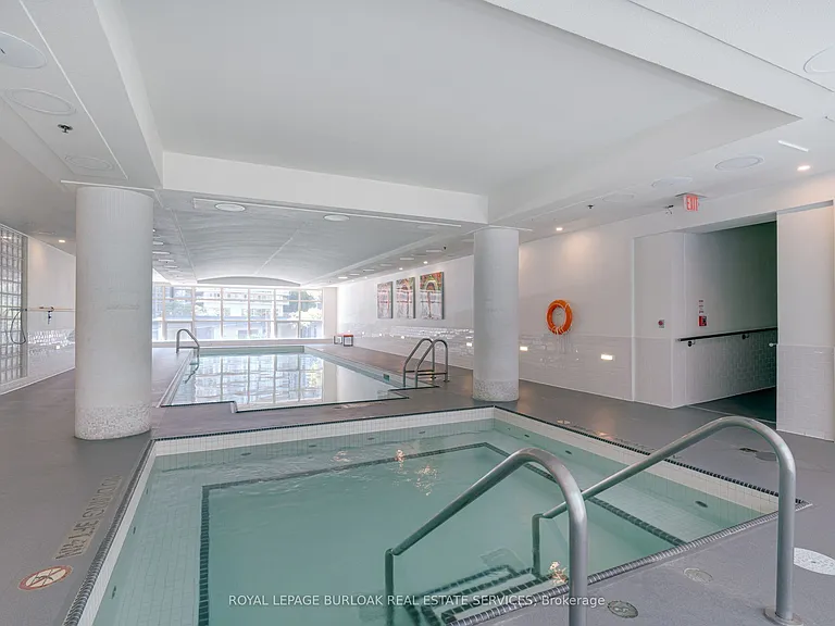 350 Wellington St W #M20 — Photo 26