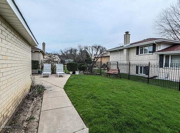 4th image of 2625 Stratford Ave