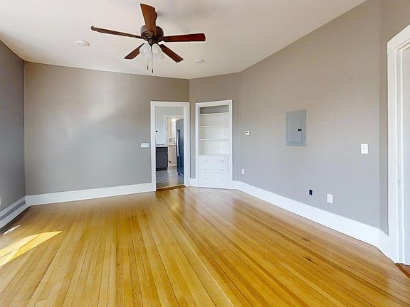 5th image of 187 Main St APT 1