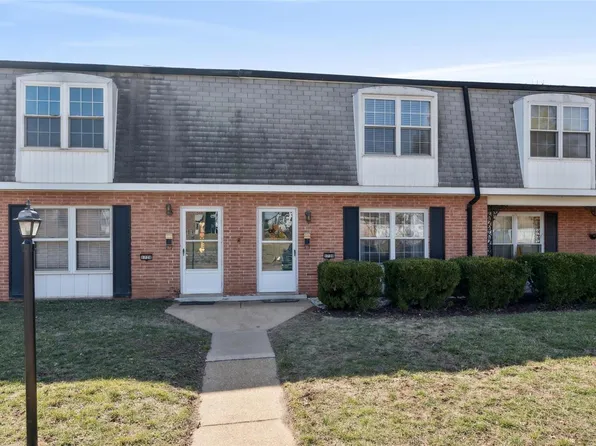 1730 Mayenne Ct, Saint Louis, MO 63125