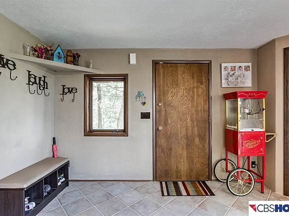 4th image of 17013 River Dr