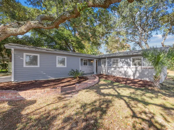 14 Bayou Woods Ct NW, Fort Walton Beach, FL 32548