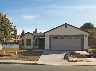 1541 W J St, Oakdale, CA 95361