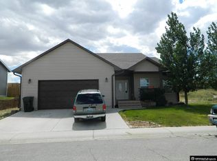 1301 Green River Rd, Douglas, WY 82633