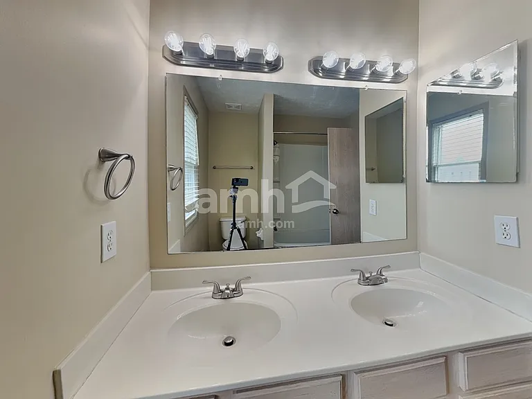 8521 Old Ivory Way — Photo 14