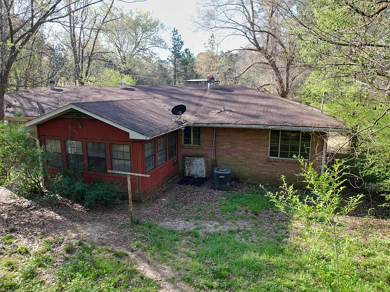 460 Rogers St — Photo 21