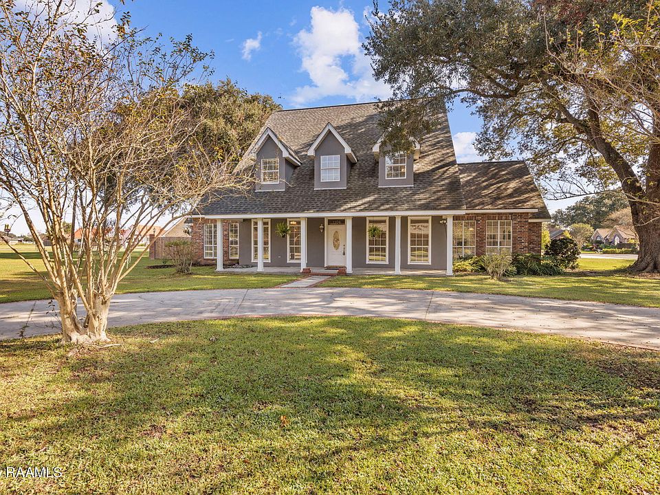 1104 Susan St, Breaux Bridge, LA 70517 | Zillow