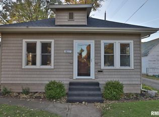 807 S 9th St, Pekin, IL