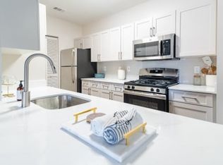 6802 Junction Blvd #1B-1BA-800SQFT, Springfield, VA 22150