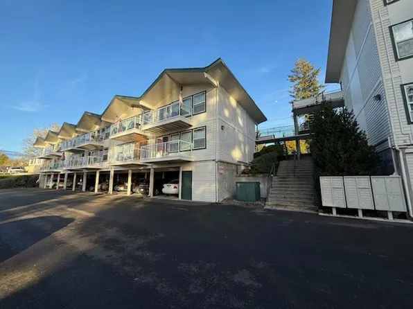 Discover Comfortable One- and Two-Bedroom Living at Asgard Apartments, 19657 Front St NE #09c25c4de, Poulsbo, WA 98370