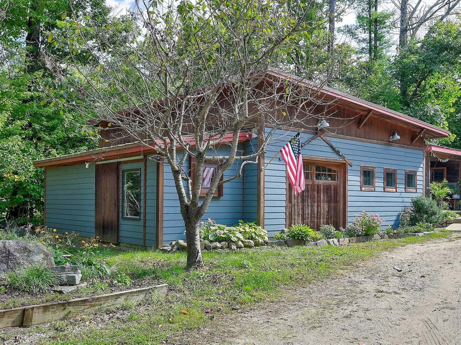 2 bed, 1.0 bath, 780 sqft, $1,800 — Photo 3