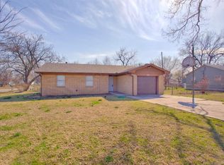 901 W 8th St, Ada, OK 74820
